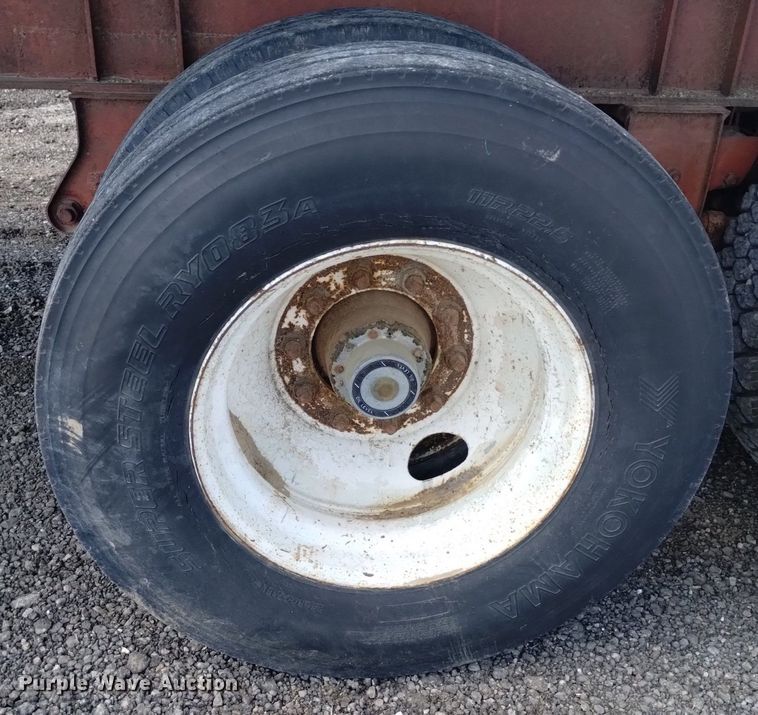 image for item DK8804 1985 Trailmobile F7AT-5CAJ  flatbed trailer