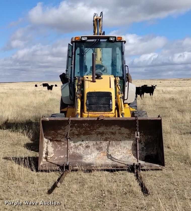 image for item DK8839 2001 New Holland 675E  backhoe