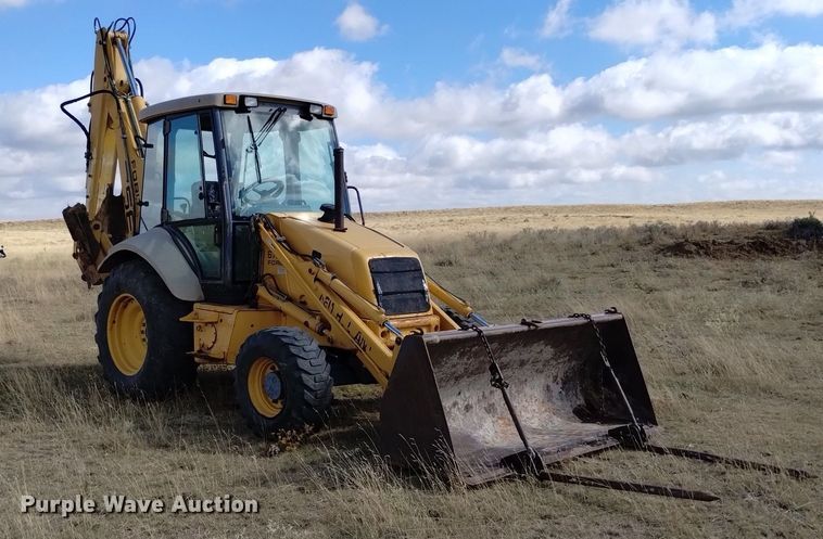 image for item DK8839 2001 New Holland 675E  backhoe