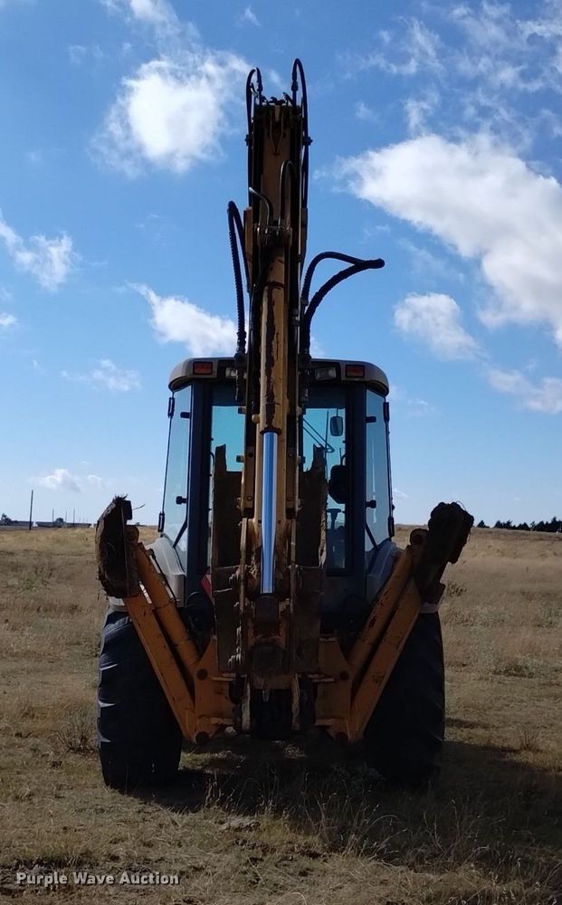 image for item DK8839 2001 New Holland 675E  backhoe