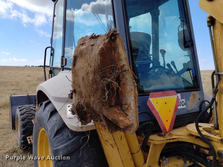 image for item DK8839 2001 New Holland 675E  backhoe