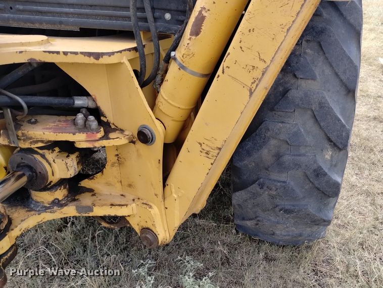 image for item DK8839 2001 New Holland 675E  backhoe