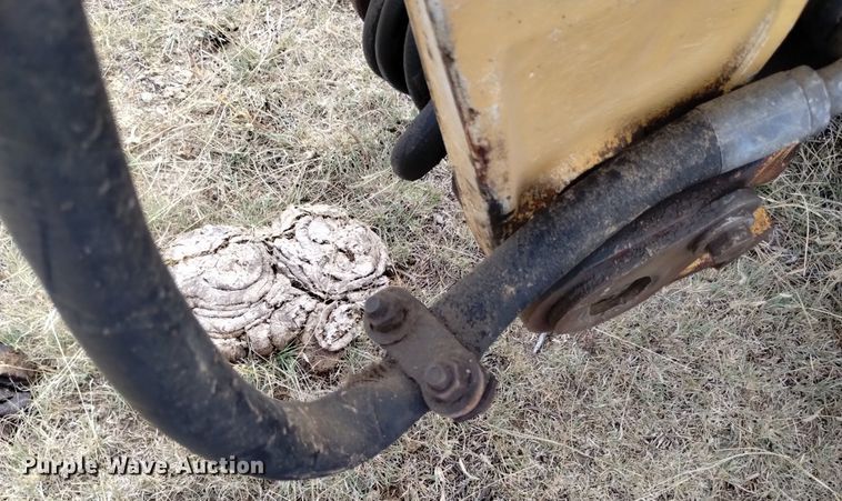 image for item DK8839 2001 New Holland 675E  backhoe