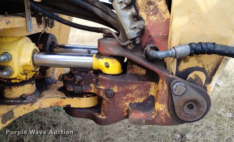 image for item DK8839 2001 New Holland 675E  backhoe