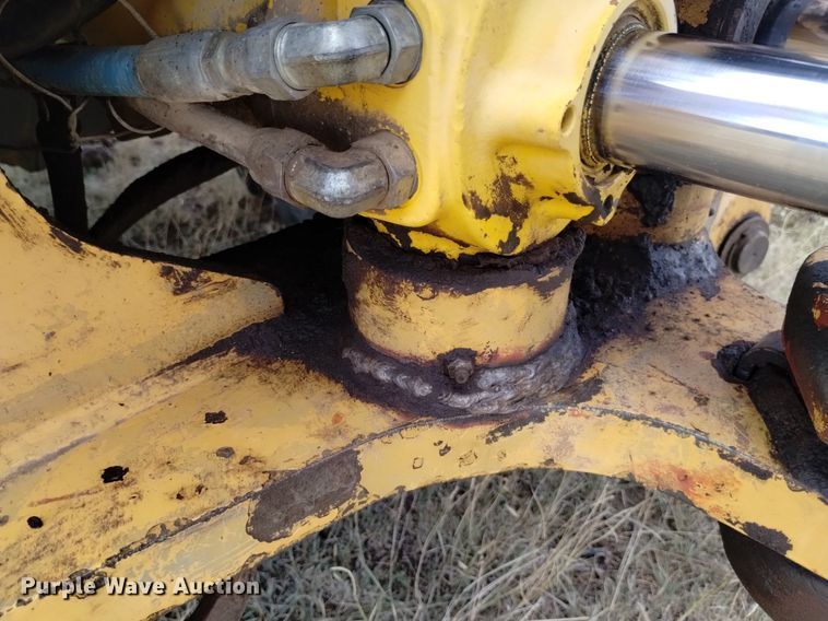 image for item DK8839 2001 New Holland 675E  backhoe