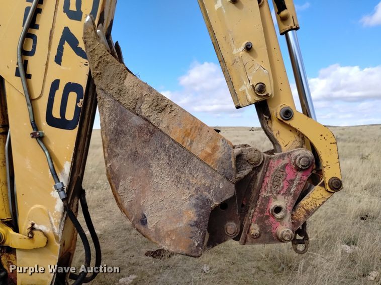 image for item DK8839 2001 New Holland 675E  backhoe