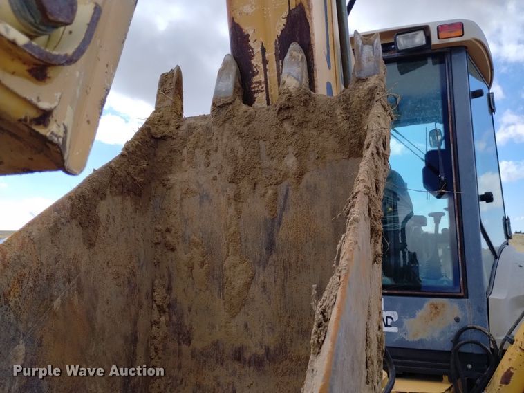 image for item DK8839 2001 New Holland 675E  backhoe