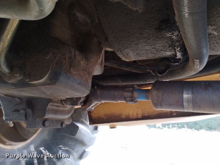 image for item DK8839 2001 New Holland 675E  backhoe