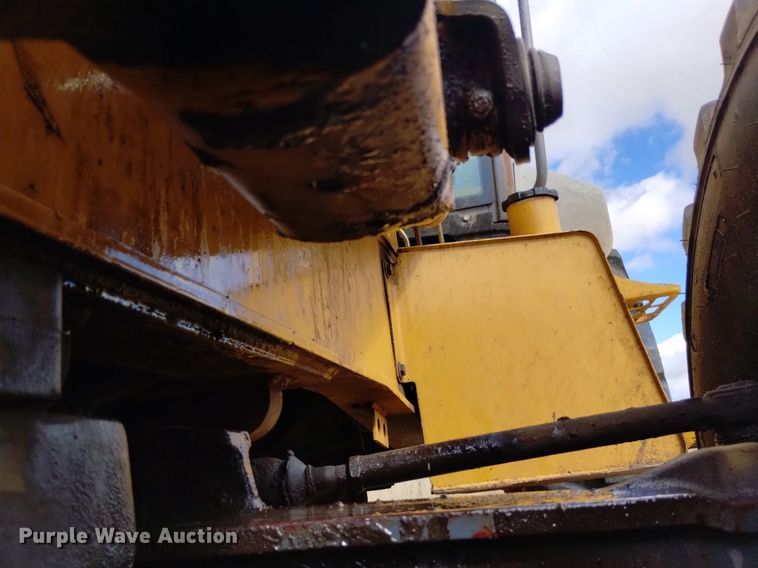 image for item DK8839 2001 New Holland 675E  backhoe