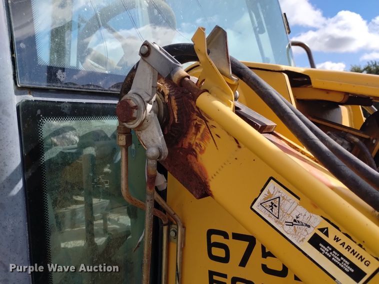 image for item DK8839 2001 New Holland 675E  backhoe