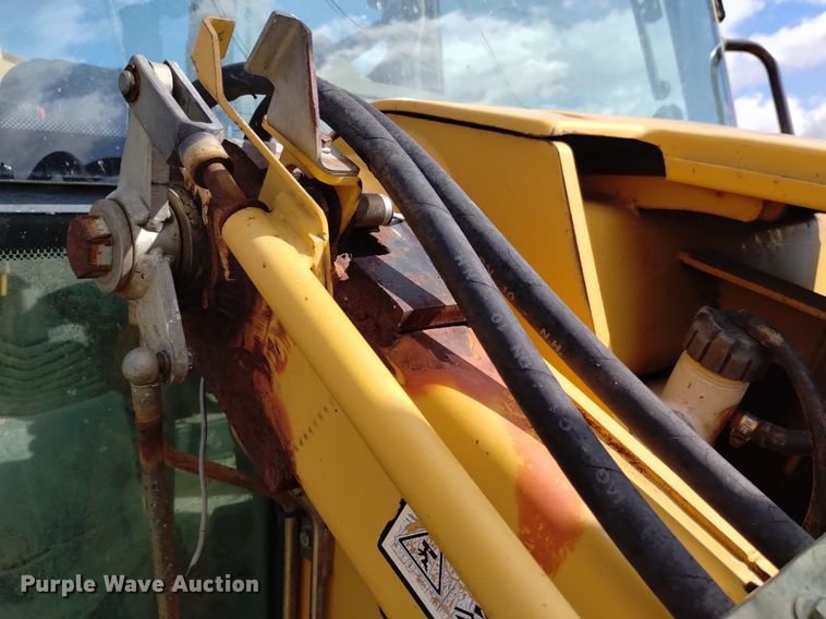 image for item DK8839 2001 New Holland 675E  backhoe