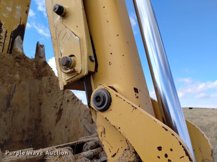 image for item DK8839 2001 New Holland 675E  backhoe