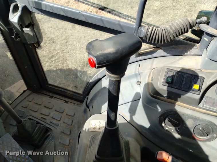 image for item DK8839 2001 New Holland 675E  backhoe