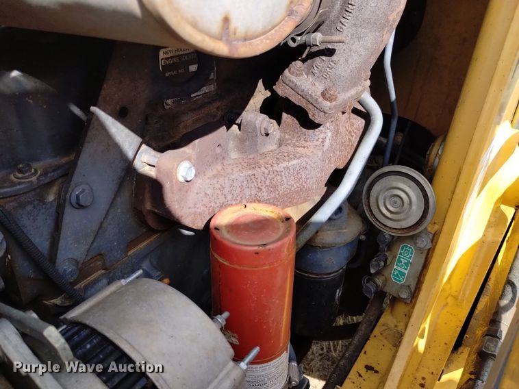 image for item DK8839 2001 New Holland 675E  backhoe