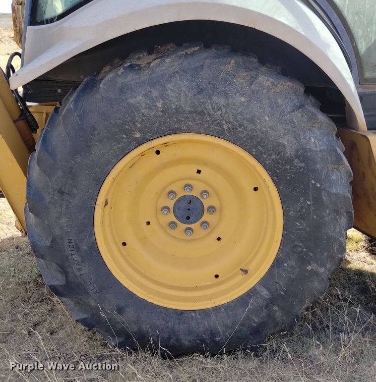 image for item DK8839 2001 New Holland 675E  backhoe