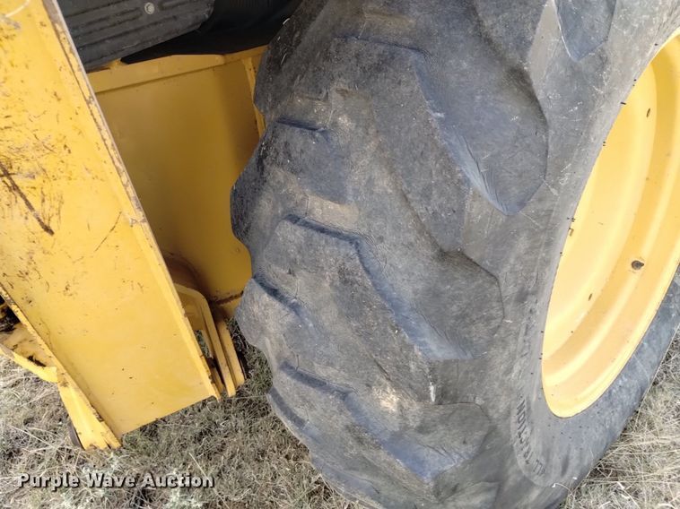 image for item DK8839 2001 New Holland 675E  backhoe