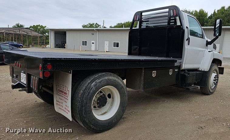 image for item DN8713 2006 GMC C7500  flatbed truck