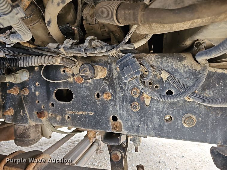 image for item DN8713 2006 GMC C7500  flatbed truck