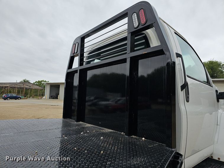 image for item DN8713 2006 GMC C7500  flatbed truck