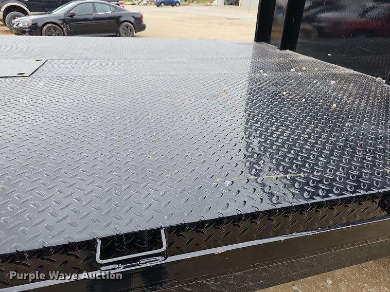 image for item DN8713 2006 GMC C7500  flatbed truck