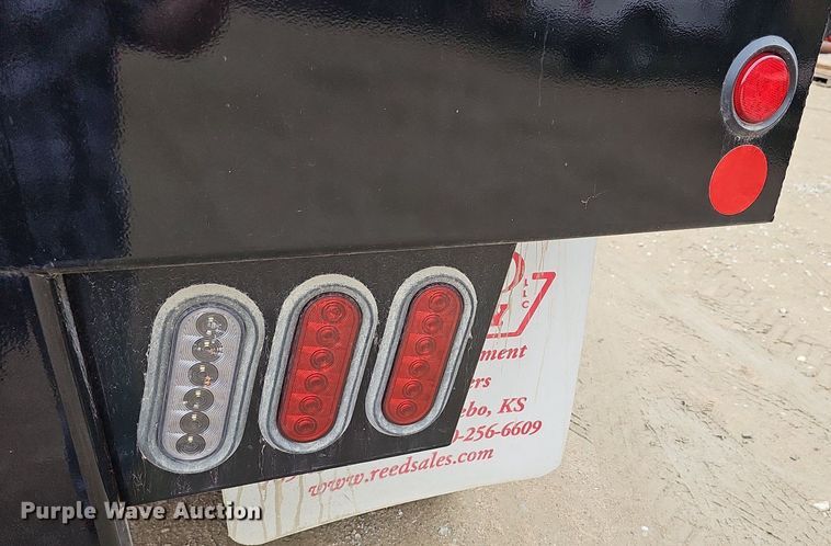 image for item DN8713 2006 GMC C7500  flatbed truck