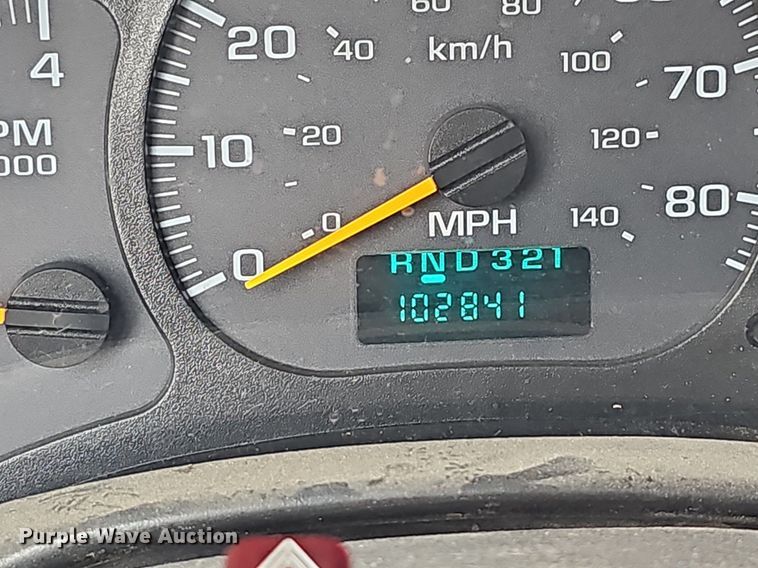 image for item DN8713 2006 GMC C7500  flatbed truck