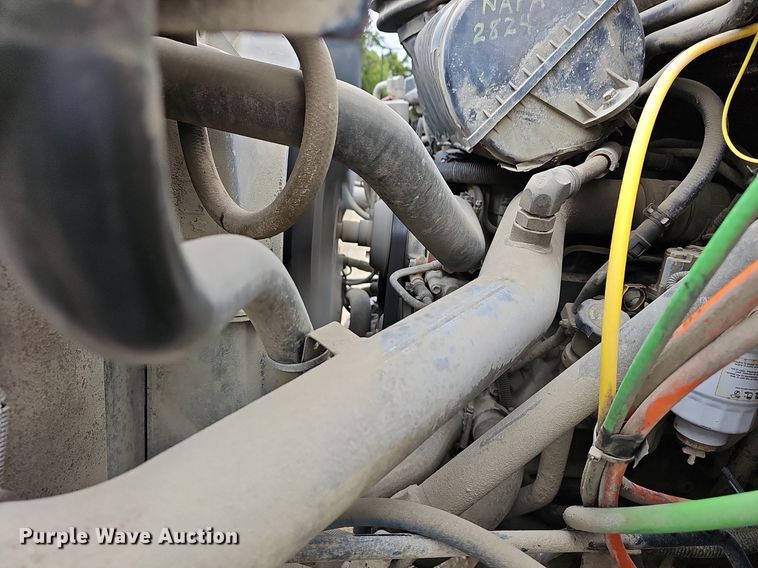 image for item DN8713 2006 GMC C7500  flatbed truck