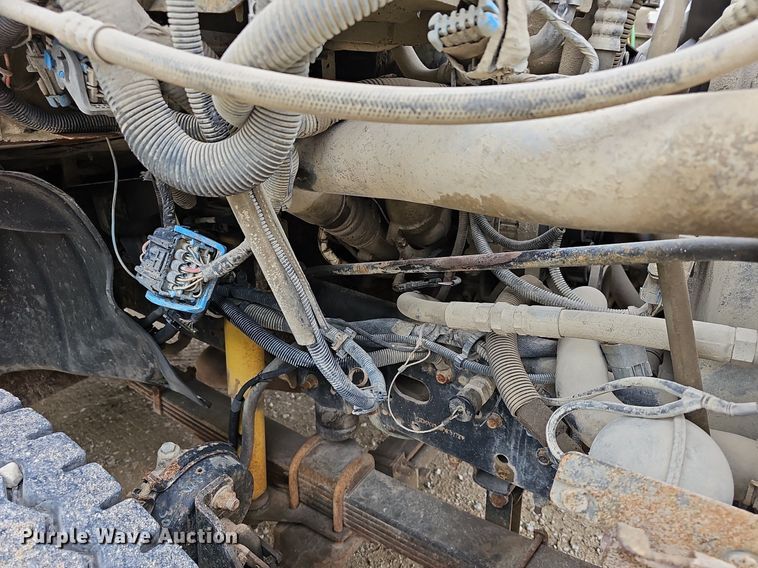 image for item DN8713 2006 GMC C7500  flatbed truck