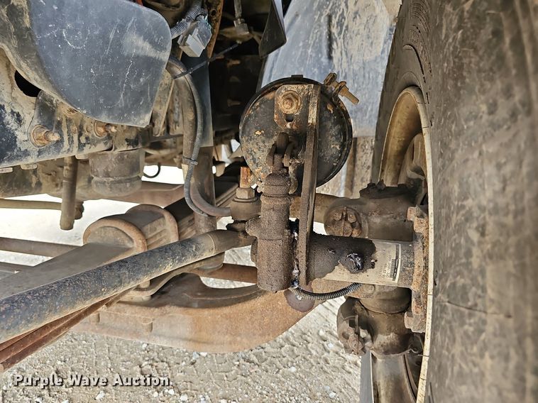 image for item DN8713 2006 GMC C7500  flatbed truck