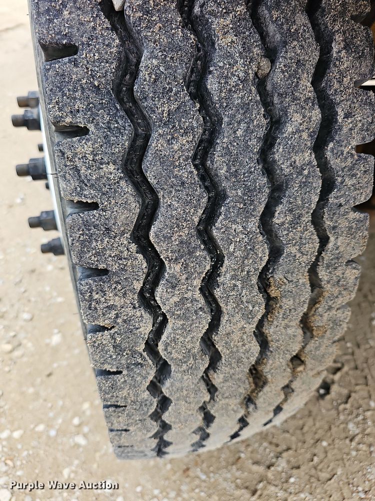 image for item DN8713 2006 GMC C7500  flatbed truck