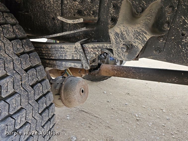 image for item DN8713 2006 GMC C7500  flatbed truck