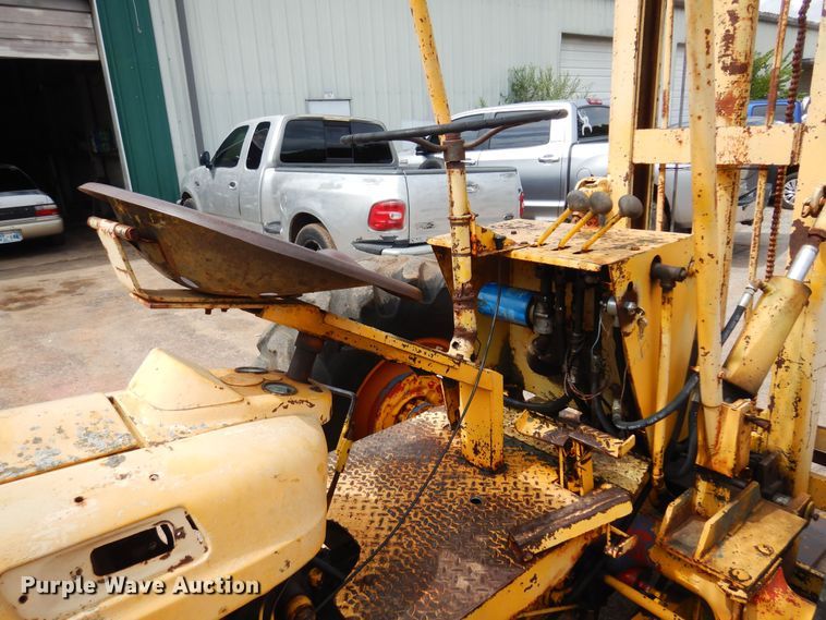 image for item DO3150 Ford  forklift