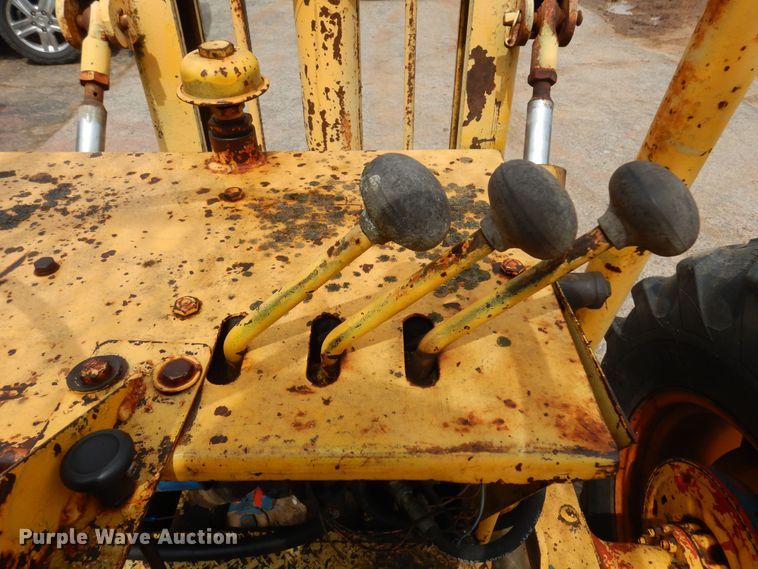 image for item DO3150 Ford  forklift