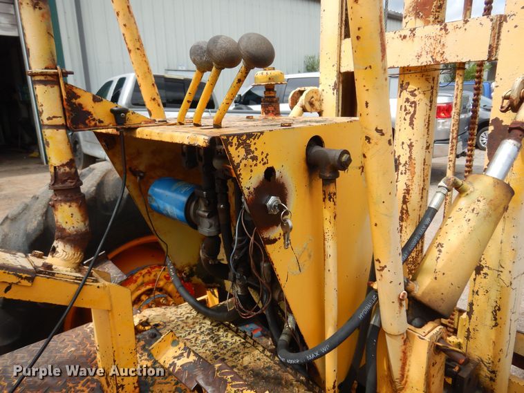 image for item DO3150 Ford  forklift