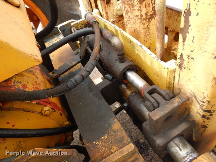 image for item DO3150 Ford  forklift