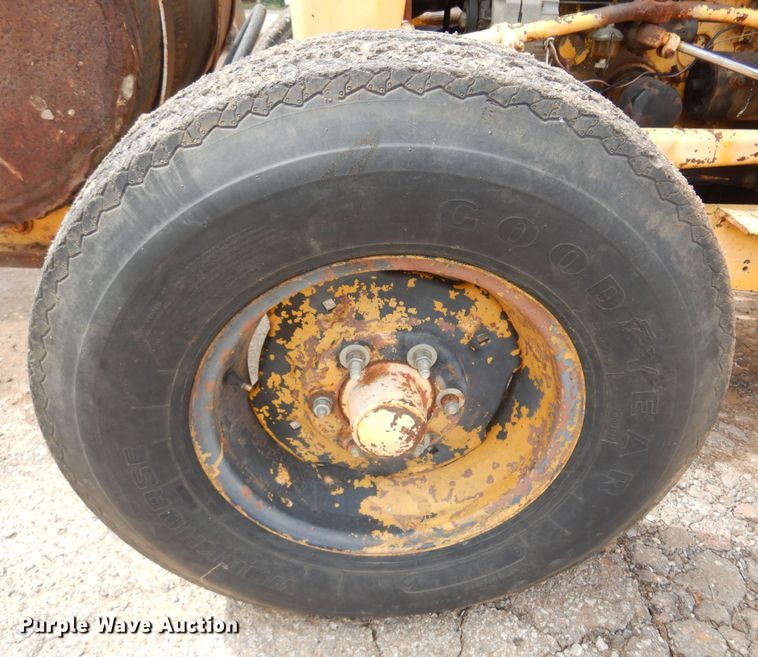 image for item DO3150 Ford  forklift