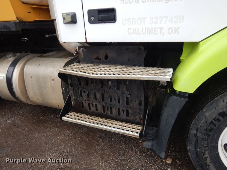 image for item DO3162 2012 Volvo VNM  flatbed truck