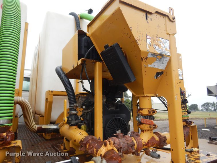 image for item DO3162 2012 Volvo VNM  flatbed truck