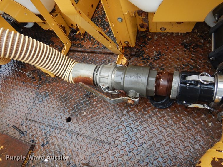 image for item DO3162 2012 Volvo VNM  flatbed truck