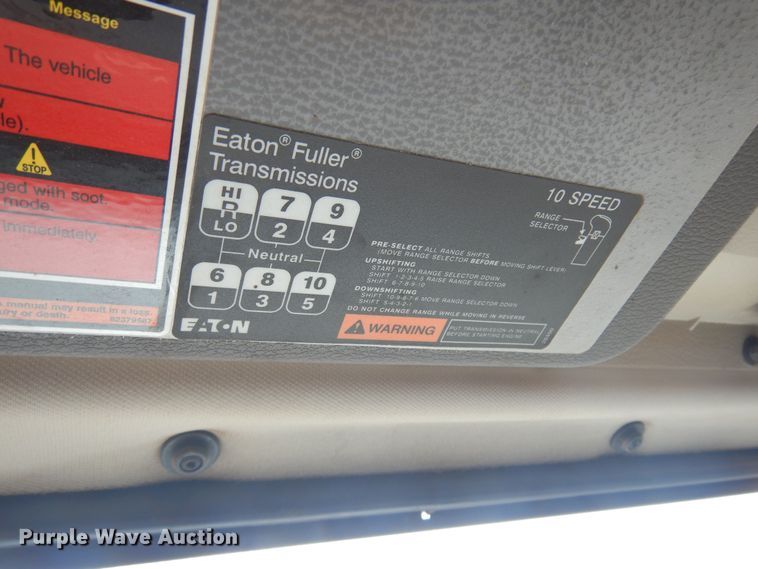 image for item DO3162 2012 Volvo VNM  flatbed truck