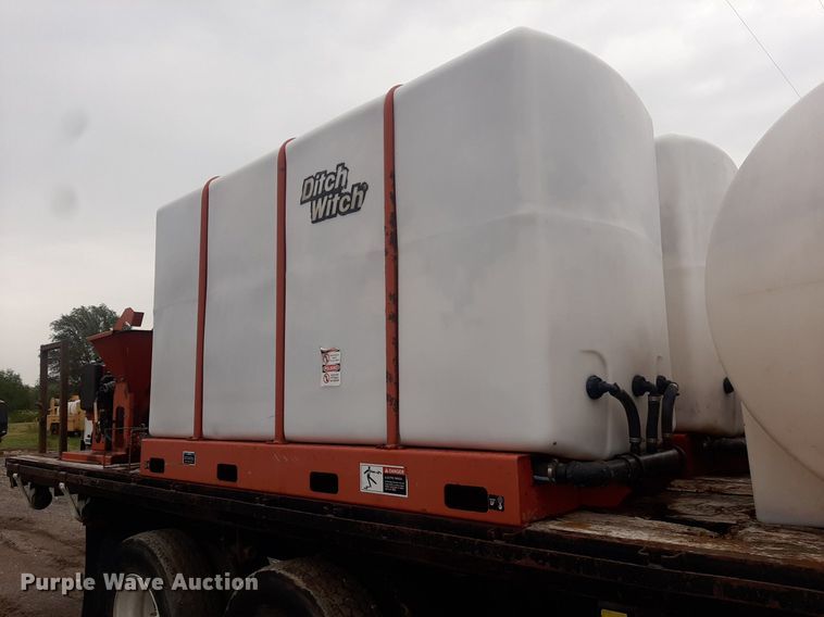 image for item DO3163 2007 Freightliner Business Classic M2  flatbed truck