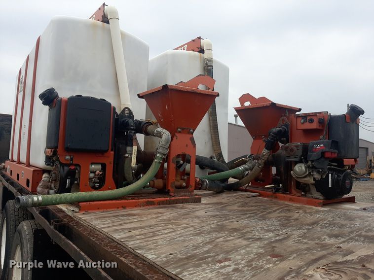 image for item DO3163 2007 Freightliner Business Classic M2  flatbed truck