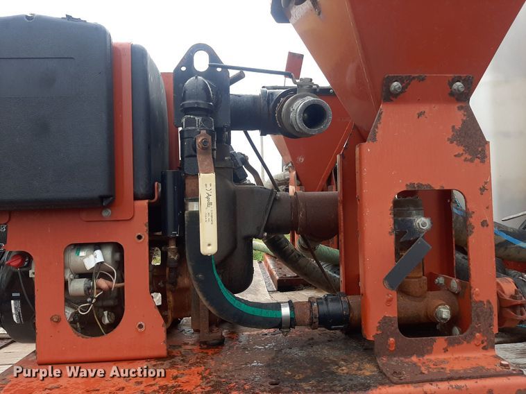 image for item DO3163 2007 Freightliner Business Classic M2  flatbed truck