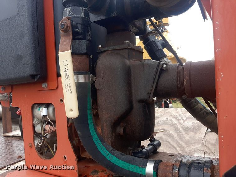 image for item DO3163 2007 Freightliner Business Classic M2  flatbed truck