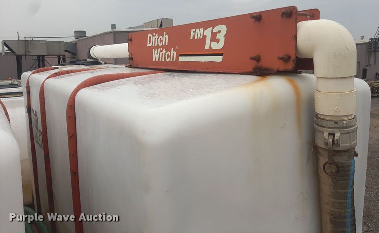 image for item DO3163 2007 Freightliner Business Classic M2  flatbed truck