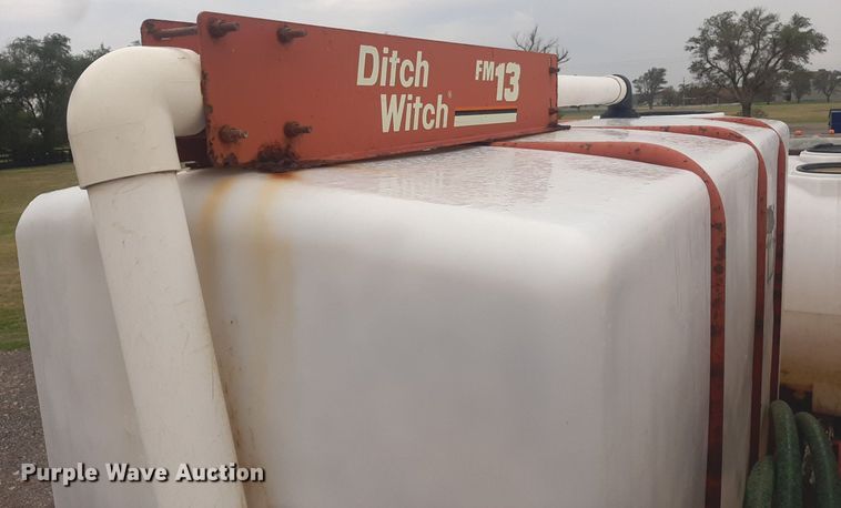 image for item DO3163 2007 Freightliner Business Classic M2  flatbed truck