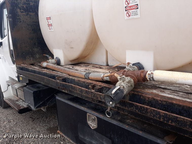 image for item DO3163 2007 Freightliner Business Classic M2  flatbed truck