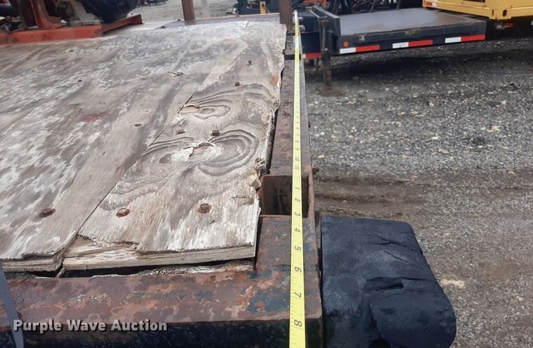 image for item DO3163 2007 Freightliner Business Classic M2  flatbed truck