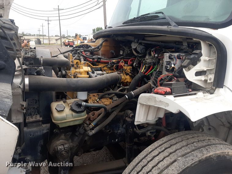 image for item DO3163 2007 Freightliner Business Classic M2  flatbed truck