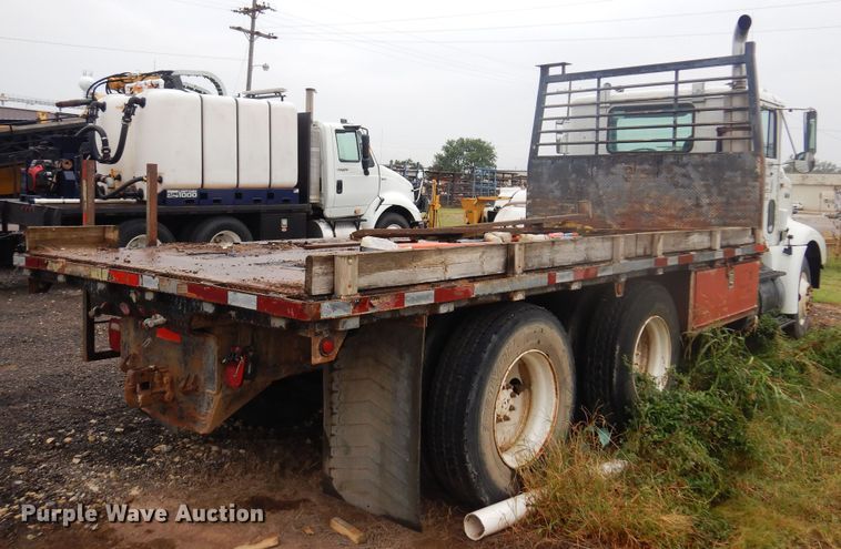 image for item DO3164 1998 International 9100  flatbed truck